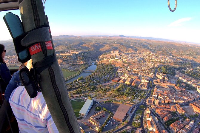 Toledo Hot-Air Balloon Ride With Spanish Brunch and Champagne