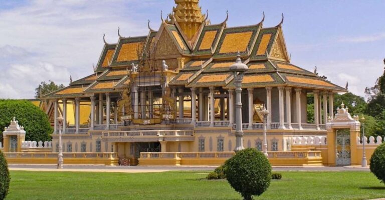 Tour in Phnom Penh, Cambodia