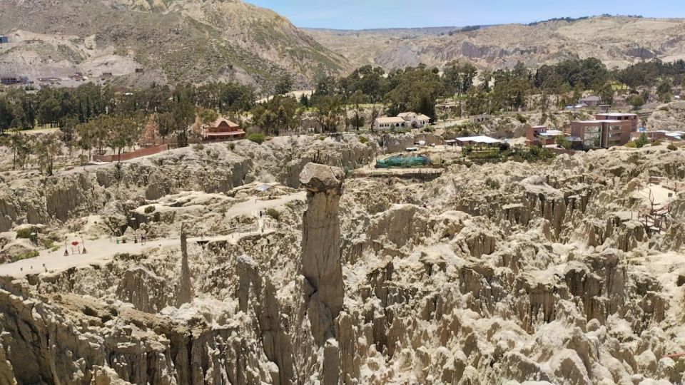 1 tour moon valley and rich areas la paz city Tour Moon Valley and Rich Areas La Paz City
