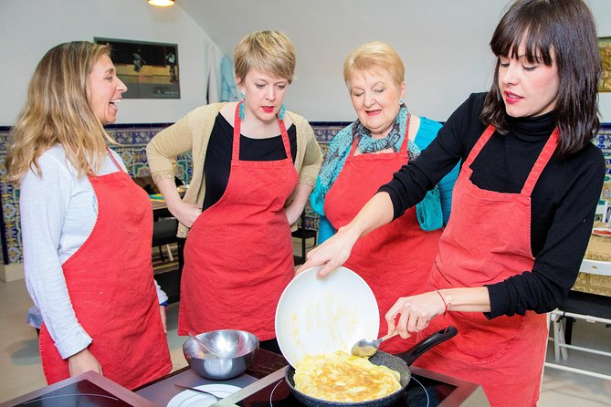 Traditional Paella & Tortilla & Sangría . Cooking Class