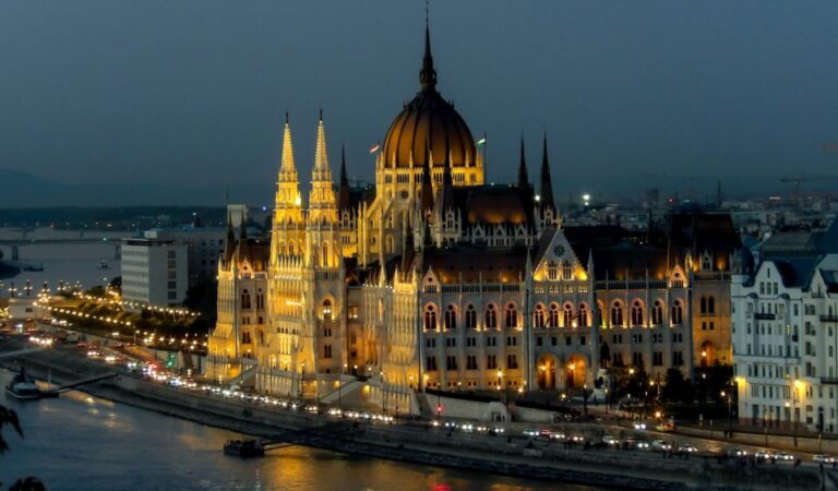 Transfer From Vienna to Budapest