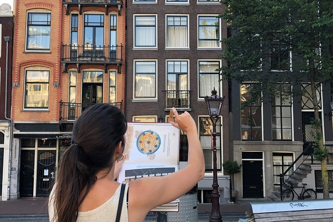 Treasure Hunt Tour: The Mystery of a Secret Sender in Amsterdam