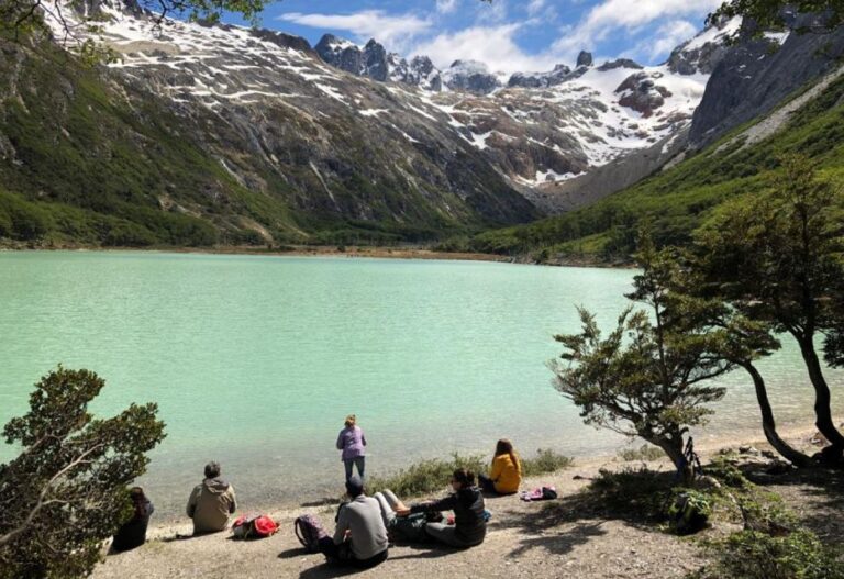 Trekking to Emerald Lagoon