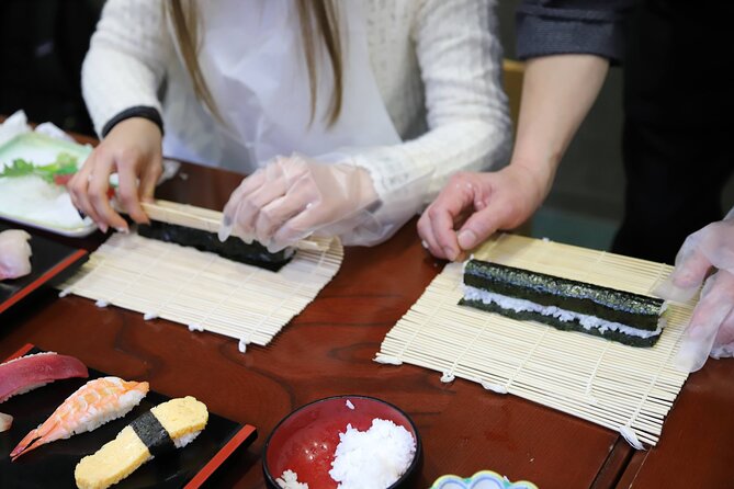 1 tsukiji fish market visit and sushi making Tsukiji Fish Market Visit and Sushi Making Experience