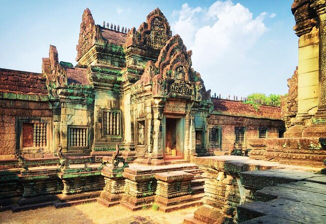 Two Days Angkor Tour Plus Banteay Srei Temple