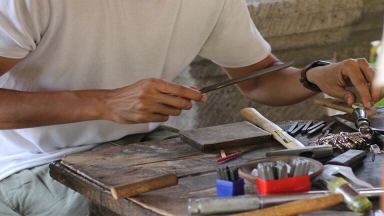 Ubud: 2-Hour Make Your Own Silver Jewellery Class