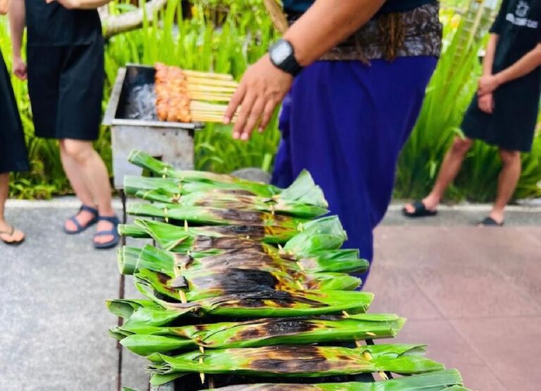 Ubud: Balinese Traditional Cooking Class With Market Tour