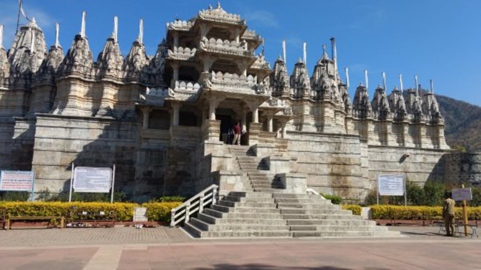 1 udaipur full day kumbhalgarh jain temple private tour Udaipur: Full-Day Kumbhalgarh & Jain Temple Private Tour