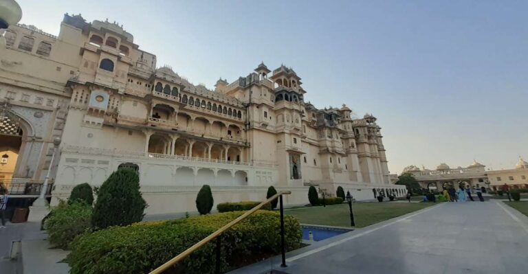 Udaipur: Private Guided City Sightseeing Tour With Tuk Tuk