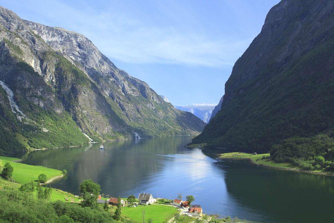 Undredal: Day Tour Including House Of Cheese  – Bergen