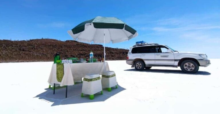 Uyuni: Uyuni Salt Flats Private Overnight Tour With Hotel