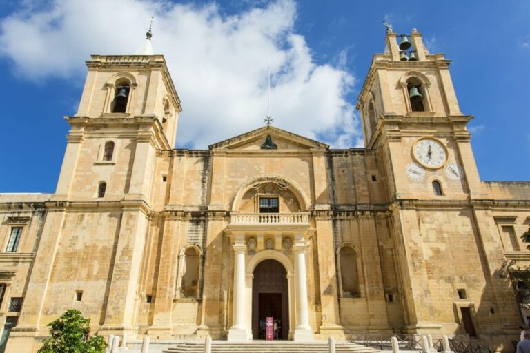 Valletta: Private Insider Walking Tour With Licensed Guide