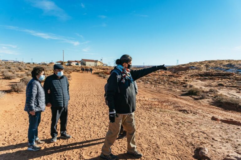 Vegas: Antelope Canyon & Horseshoe Bend Tour at Golden Hour