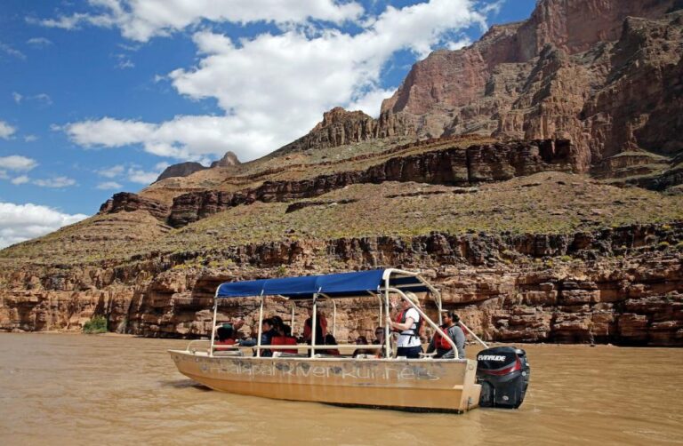 Vegas: Grand Canyon Airplane, Helicopter and Boat Tour