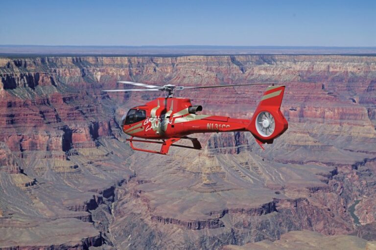 Vegas: VIP West Rim Helicopter Tour Skywalk Option