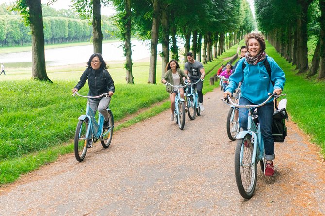 Versailles Domain Bike Tour With Palace and Trianon Estate Access
