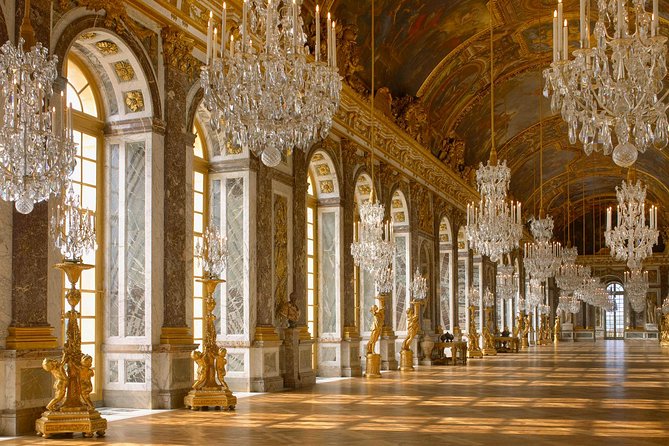 Versailles Palace Audio-Guided Tour by Shuttle From Paris