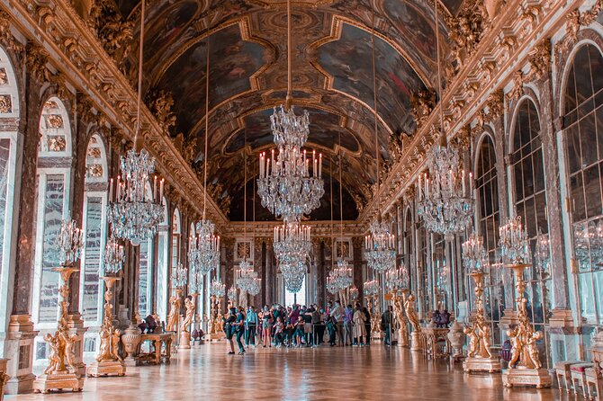 Versailles Palace & Gardens Guided Tour