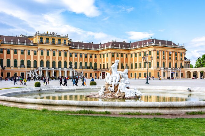 Vienna Family Tour to Schonbrunn Palace & Zoo With Transport
