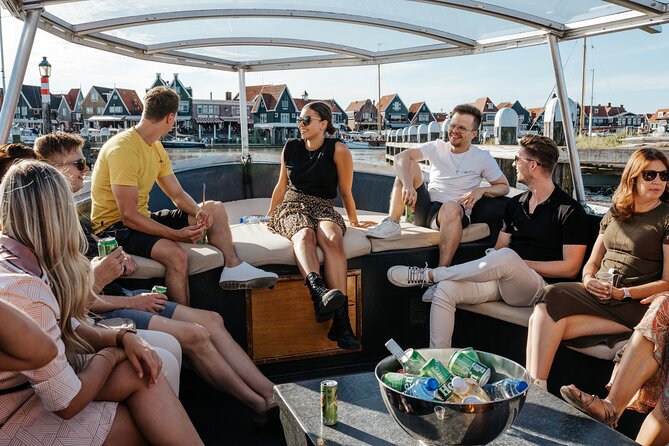 Volendam – Lake Cruise at Volendam Including 1 Free Drink