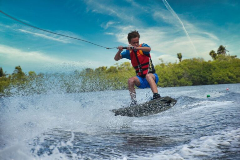 Wakeboarding in Trincomalee