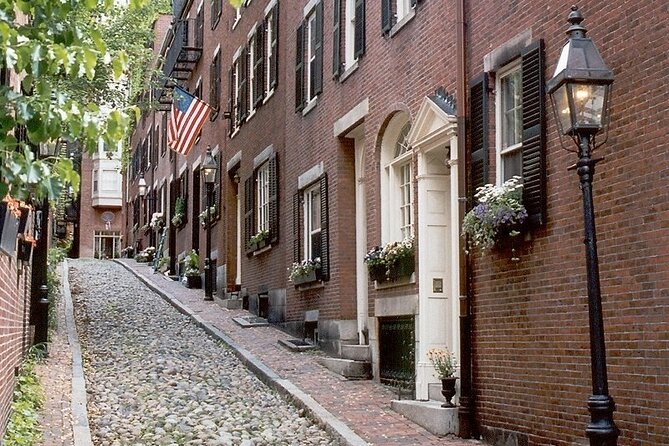 Walking Tour of Bostons Freedom Trail
