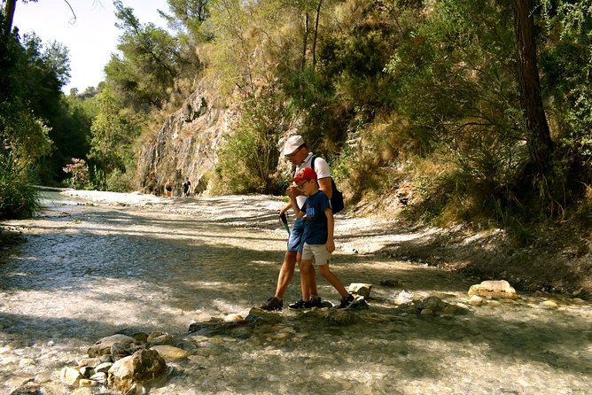Water Trekking on the Chillar River From Granada
