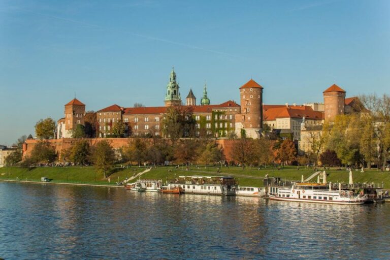 Wawel Castle and Old Town With St. Mary’s Basilica Visiting