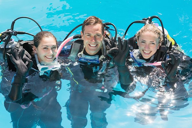 1 west bay beach discover scuba diving course for beginners roatan West Bay Beach Discover Scuba Diving Course for Beginners - Roatan