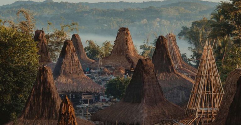 West Sumba: 4D3N Private Tour With Accommodation