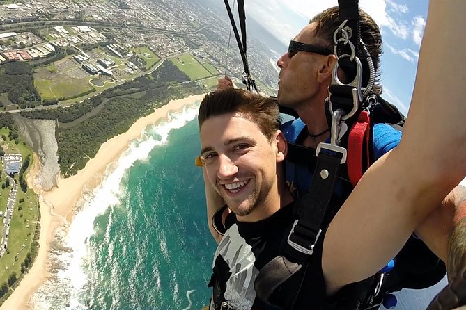 1 wollongong tandem skydiving 15000ft Wollongong Tandem Skydiving 15,000ft