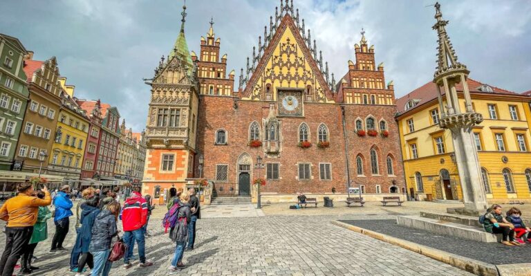 Wrocław: Old Town and Ostrów Tumski Walking Tour (English)