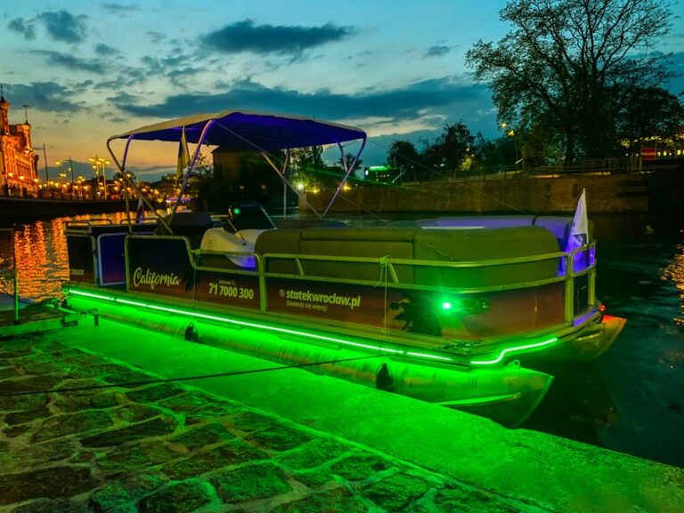 Wroclaw: Old Town Night Cruise With Ilumination