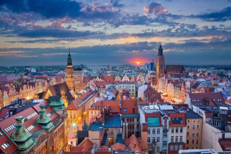 Wroclaw: Private Custom Tour With a Local Guide