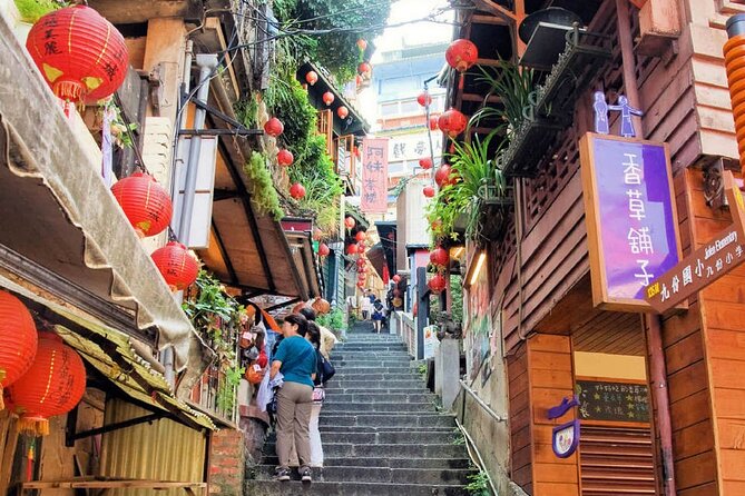 Yehliu & Jiufen & Shifen Private Day Tour With English Guide