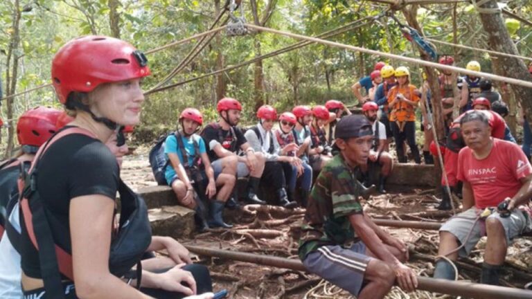 Yogyakarta Cave Tour: Jomblang and Tubing Pindul