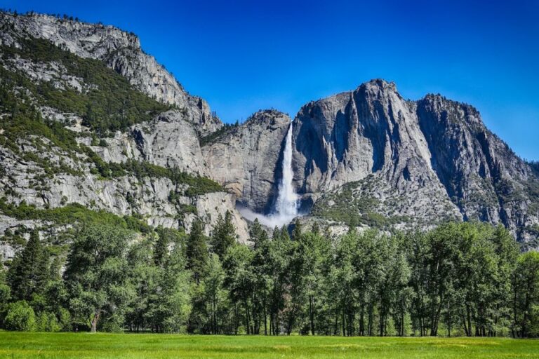 Yosemite Nat’l Park: Valley Lodge Semi-Guided 2-Day Tour