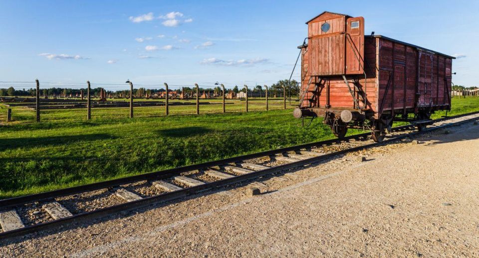 Zakopane: Tour to Auschwitz Birkenau