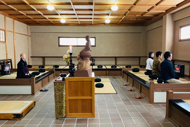 Zen Meditation and Higashiyama Temples Walking Tour