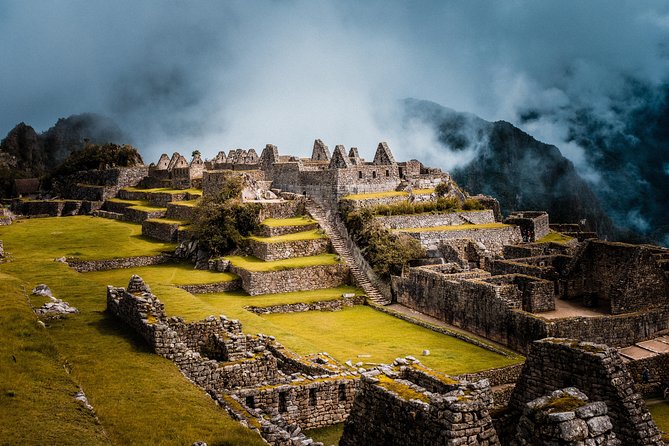 2-Day Tour: Sacred Valley and Machu Picchu by Train - Tour Overview