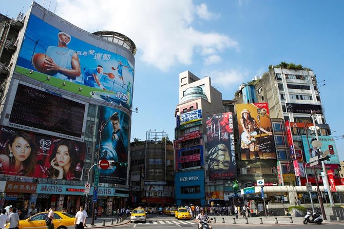 2-Hour Private Ximending Area Walking Tour - Key Points