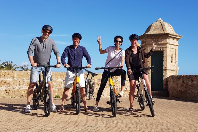 2 Hours Sightseeing E-Bike Tour in Palma De Mallorca - Just The Basics