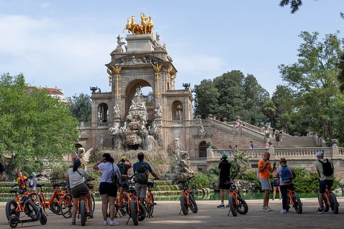 25-ТOp-Barcelona 15 Best Sights With Local Guide on Bike/E-Bike - Key Points