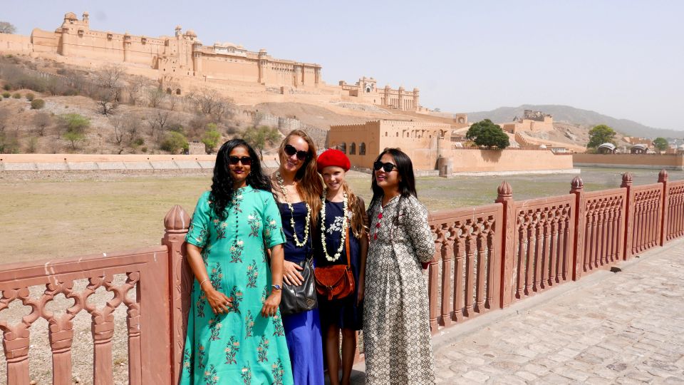 2-Days Jaipur Tour From Delhi With Overnight at Jaipur - Accommodation and Services