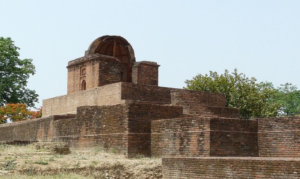2 Days Shravasti Tour From Lucknow - Historical Sites Exploration