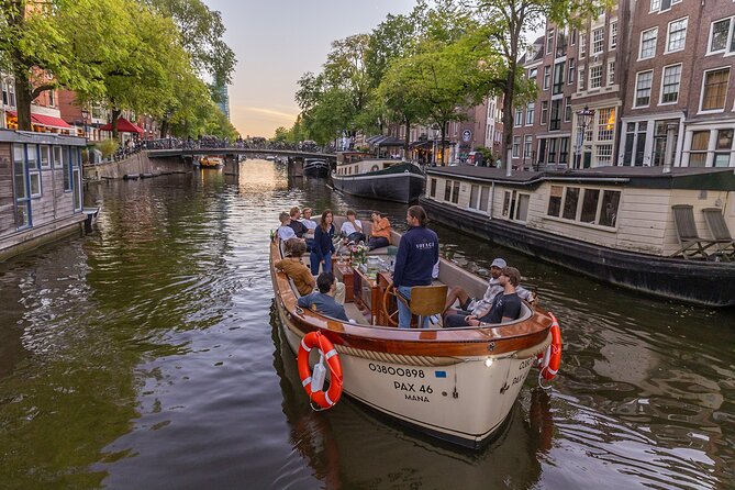 2 Hour Exclusive Canal Cruise: Including Drinks & Dutch Snacks - Inclusions and Amenities