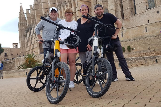 2 Hours Sightseeing E-Bike Tour in Palma De Mallorca - Tour Experience Highlights