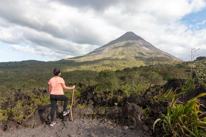 2-in-1 Arenal Volcano Combo Tour: La Fortuna Waterfall and Volcano Hike - Traveler Experiences and Feedback