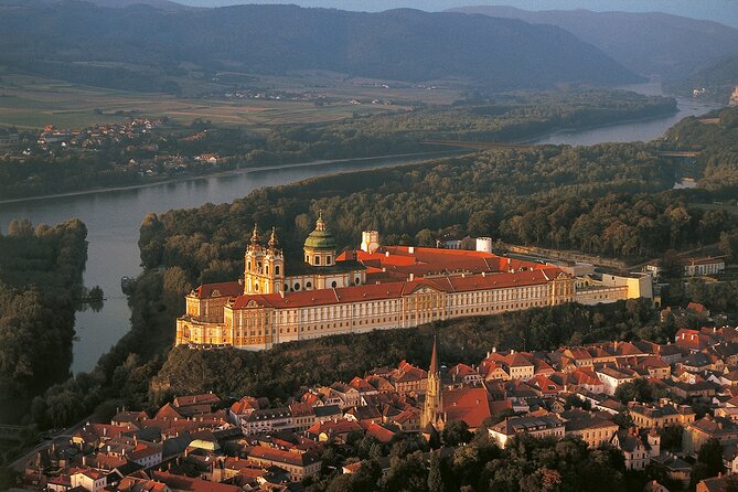 3 Castles and Wine Tasting Tour in Danube Valley From Vienna - Reviews and Ratings