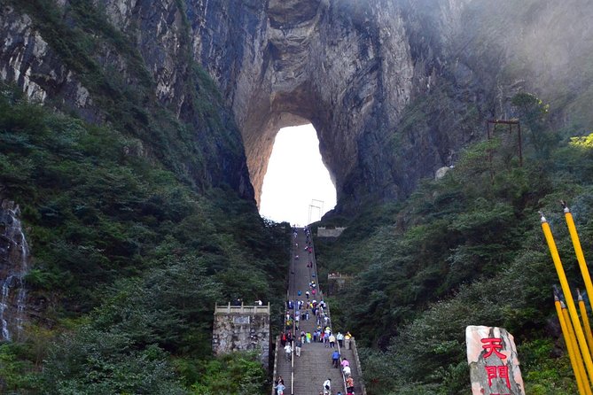 3-Day Zhangjiajie Discovery Tour With Lunch Included - Safety and Health Guidelines